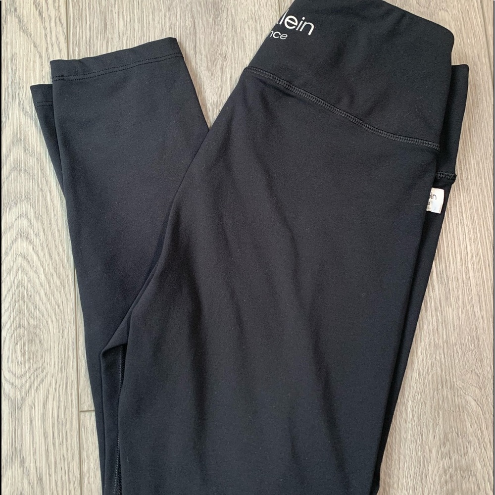 Short length leggings